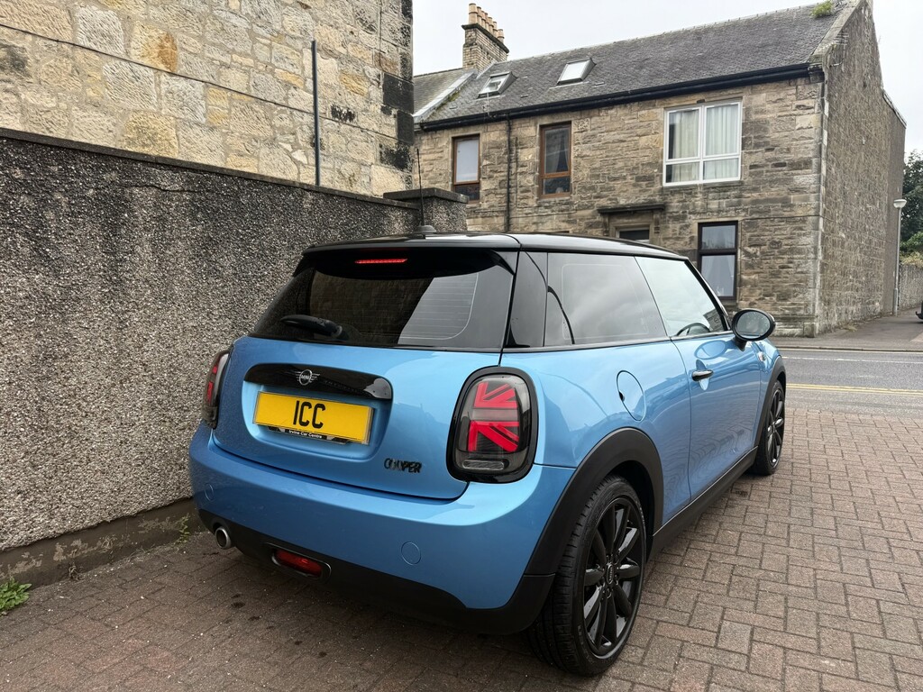 Mini Hatch Hatchback 1.5 Cooper D 3-Door Hatch 2017 MRZ6707 Blue #2