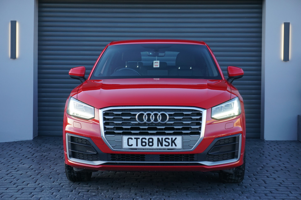 Audi Q2 Tdi S Line CT68NSK  #3