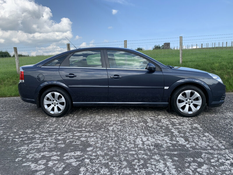 Vauxhall Vectra Blue #7