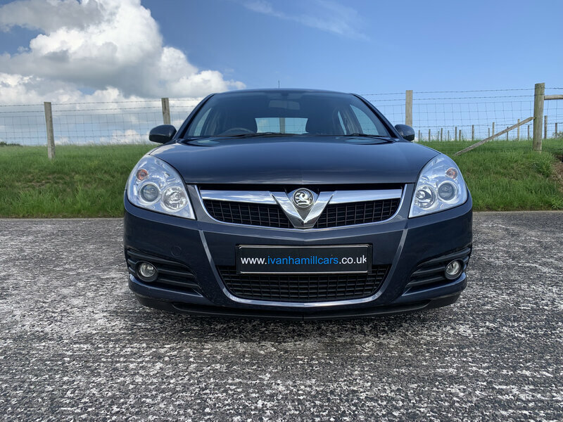 Vauxhall Vectra Blue #9