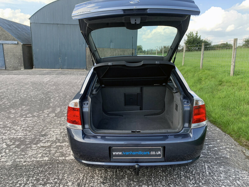 Vauxhall Vectra Blue #35