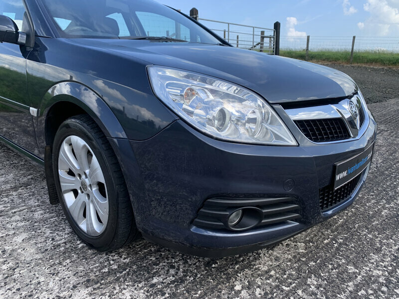 Vauxhall Vectra Blue #10