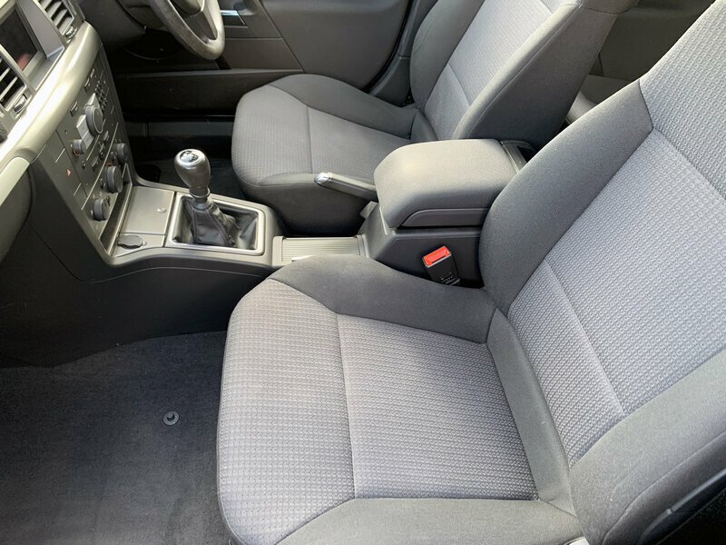 Vauxhall Vectra Blue #28