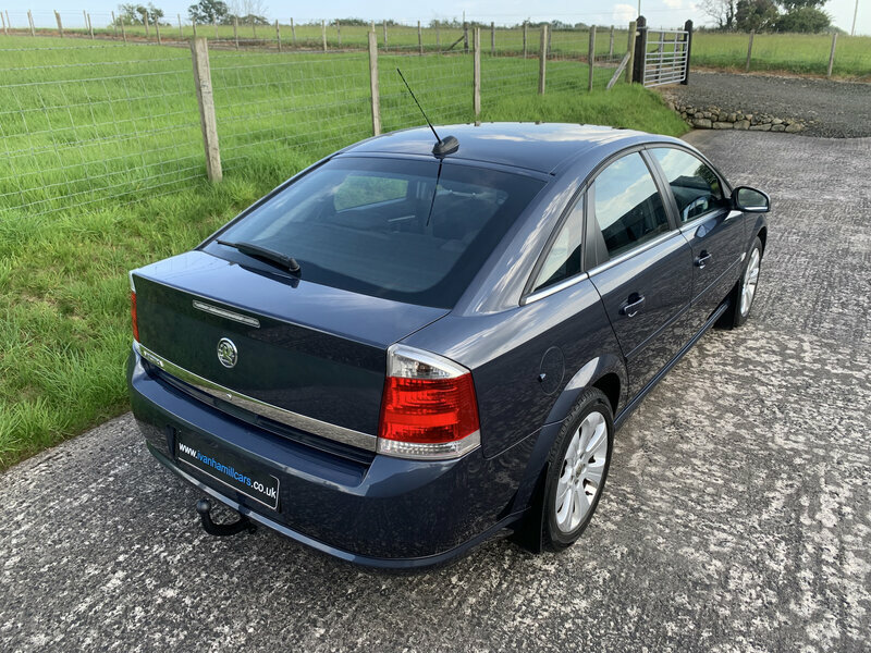 Vauxhall Vectra Blue #13