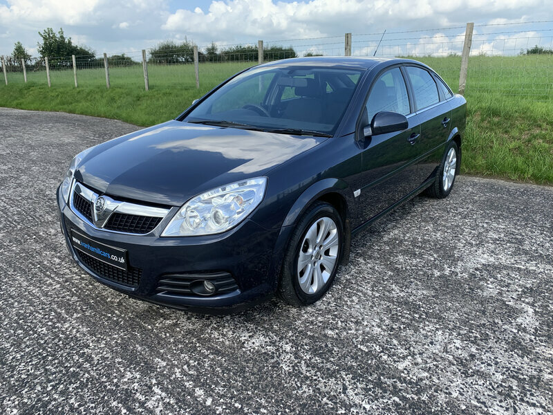 Vauxhall Vectra 1.8-Vectra-exclusive-5dr Blue #2