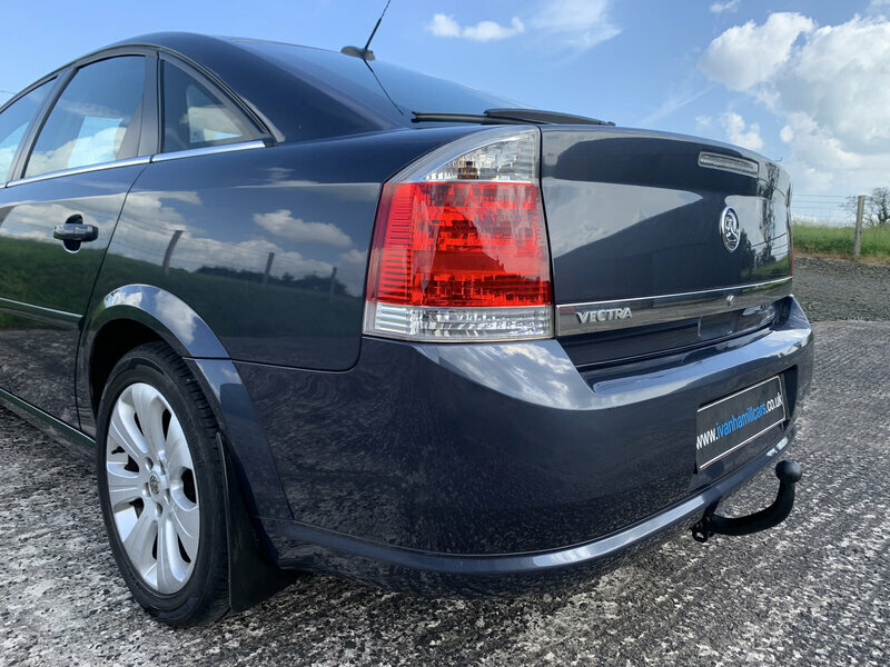 Vauxhall Vectra Blue #11