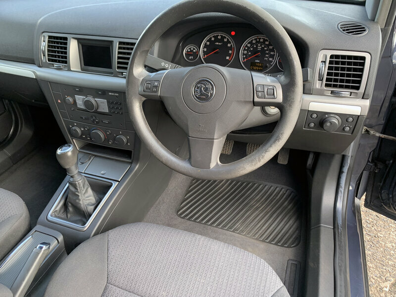 Vauxhall Vectra Blue #23