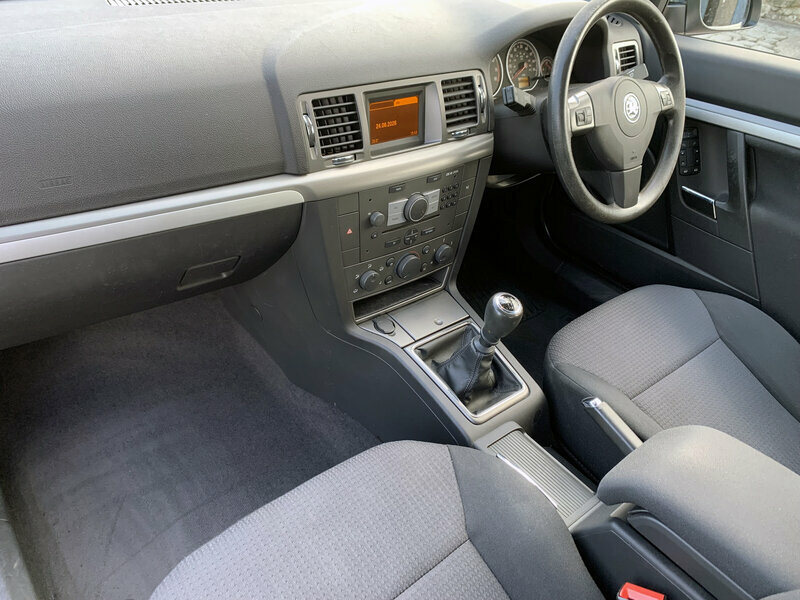 Vauxhall Vectra Blue #26