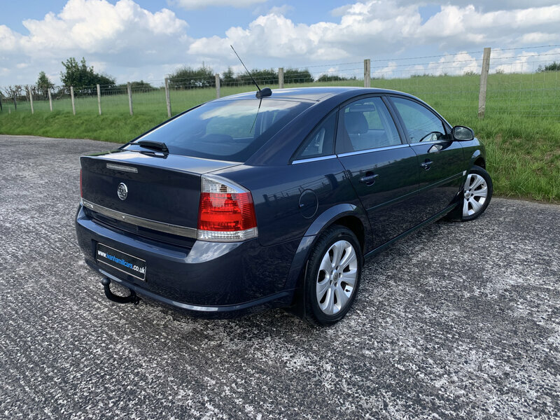 Vauxhall Vectra 1.8-Vectra-exclusive-5dr Blue #6