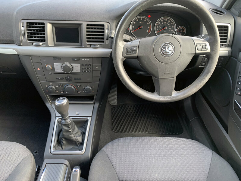Vauxhall Vectra Blue #19