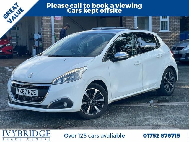 Peugeot 208 1.2 Puretech Allure Premium Hatchback M White