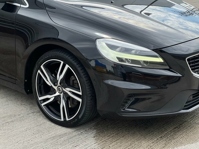 Volvo V40 2019 2.0 D3 R-design Edition Hatchback Black #6