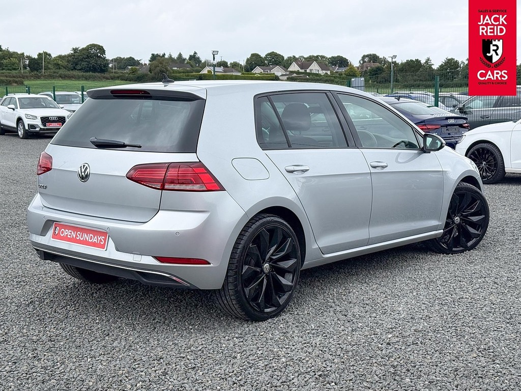 Volkswagen Golf Hatchback AJ19YVH Silver #4