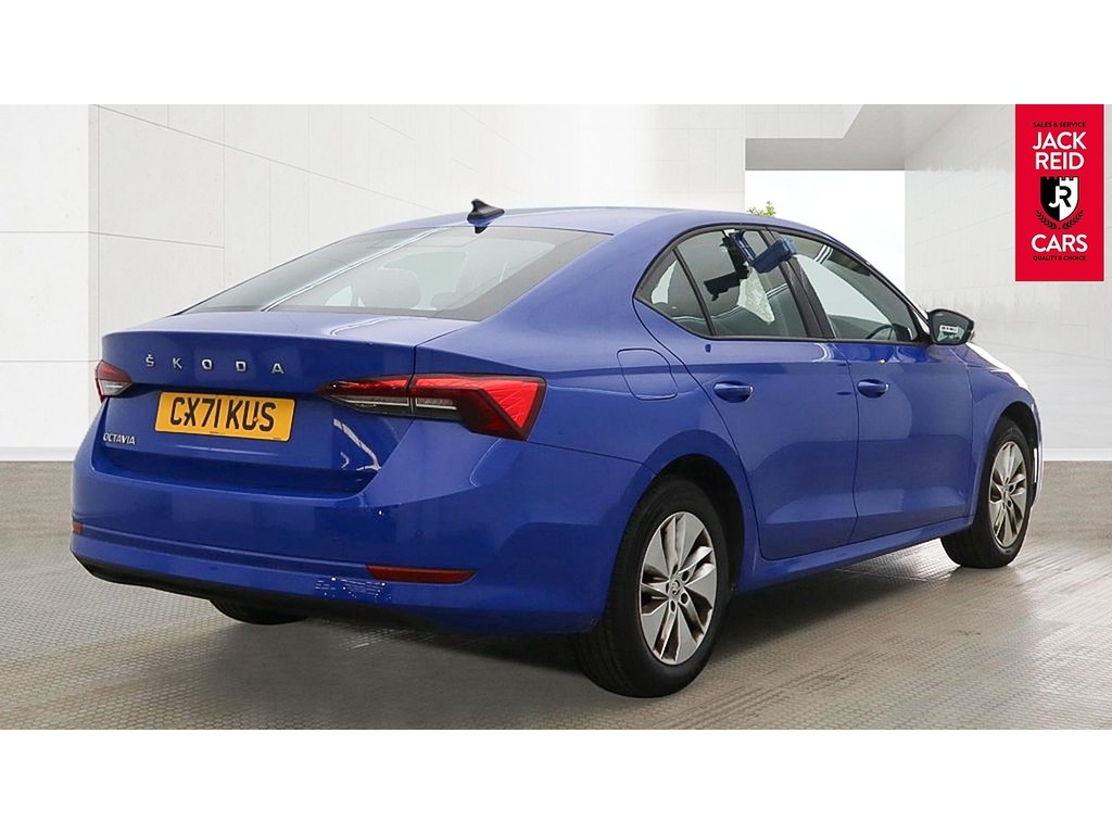 Skoda Octavia Hatchback CX71KUS Blue #5