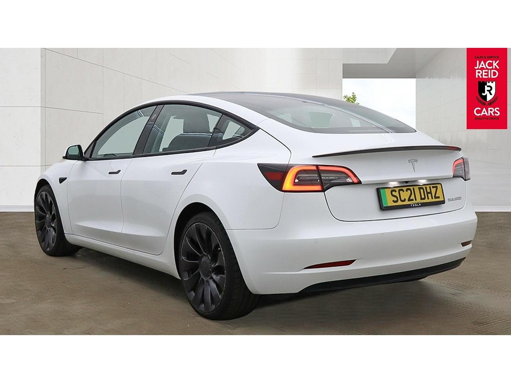 Tesla Model 3 Saloon SC21DHZ White #4
