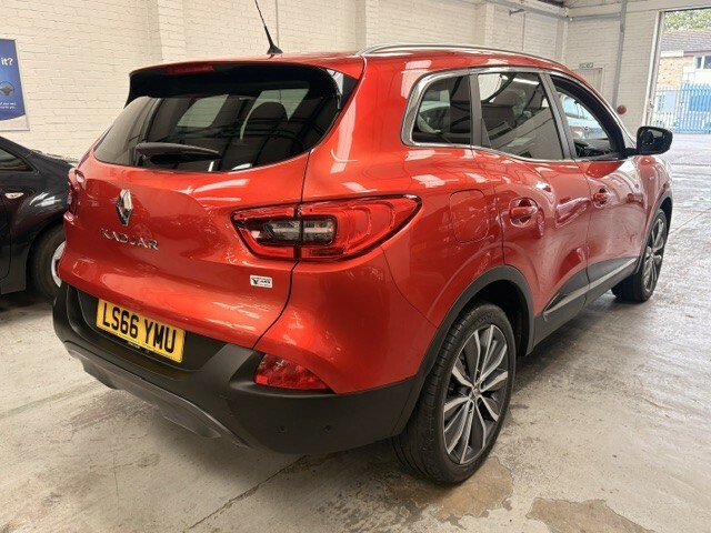Renault Kadjar Suv 1.6 Signature Nav Dci 130 2Wd 2016 Red #4