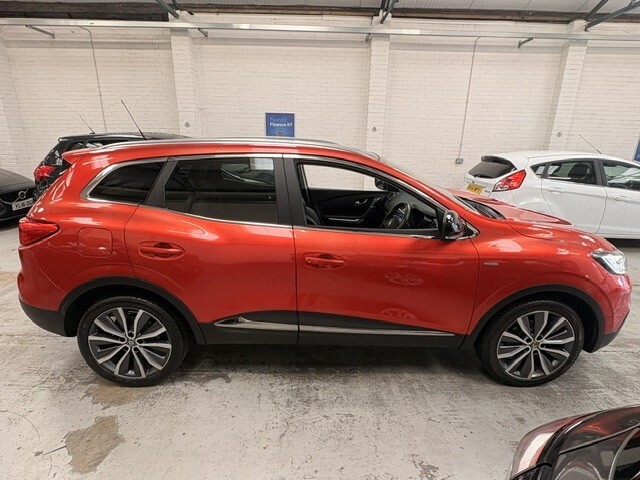 Renault Kadjar Suv 1.6 Signature Nav Dci 130 2Wd 2016 Red #6