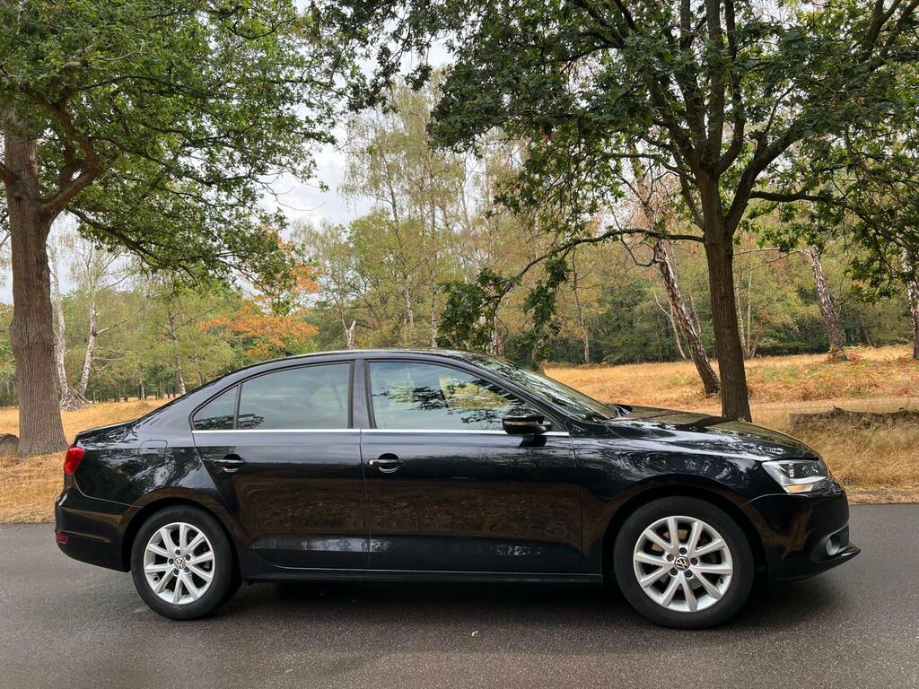 Volkswagen Jetta Black #9