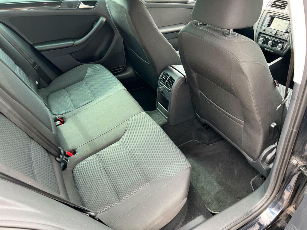 Volkswagen Jetta Black #17