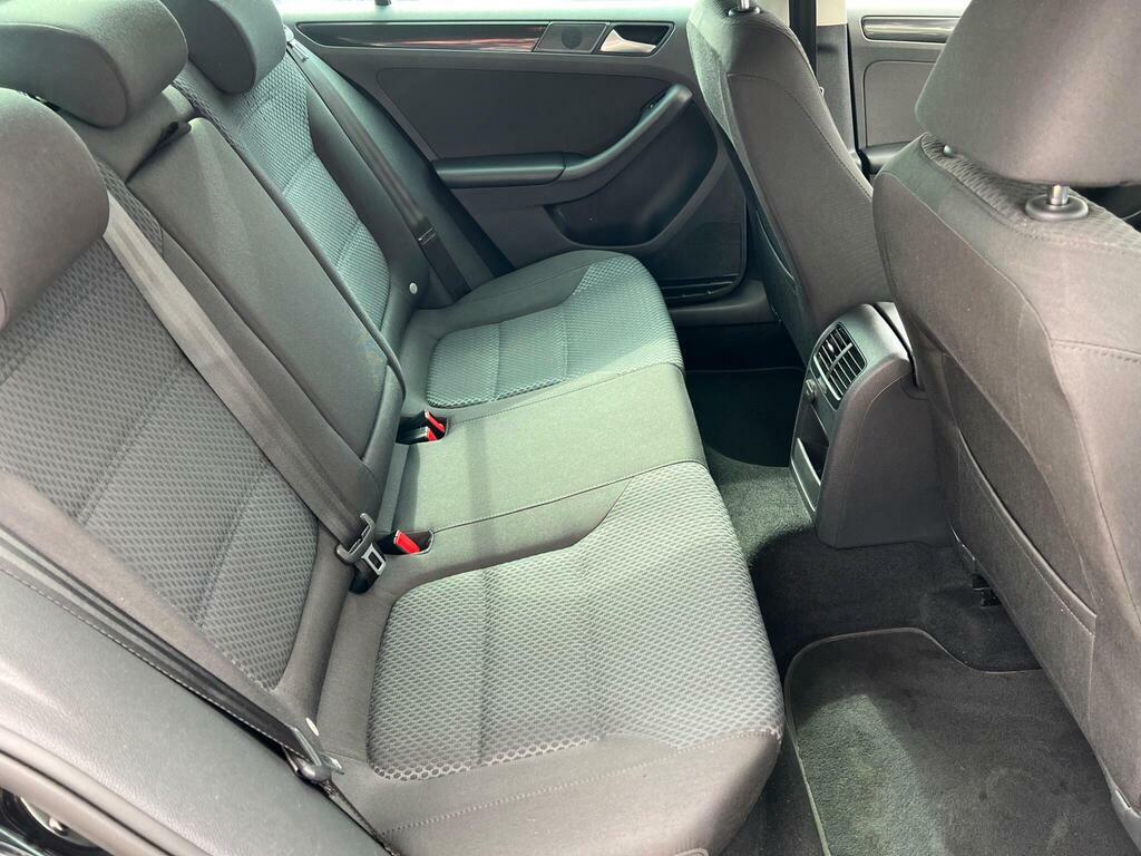 Volkswagen Jetta Black #18