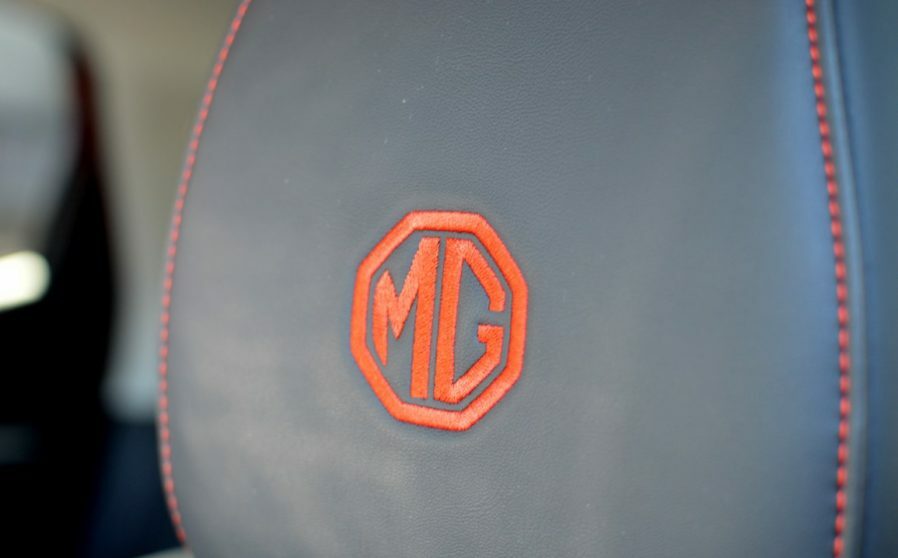 MG ZS Zs 1.5 Vti-tech Exclusive Suv Eu Red #8