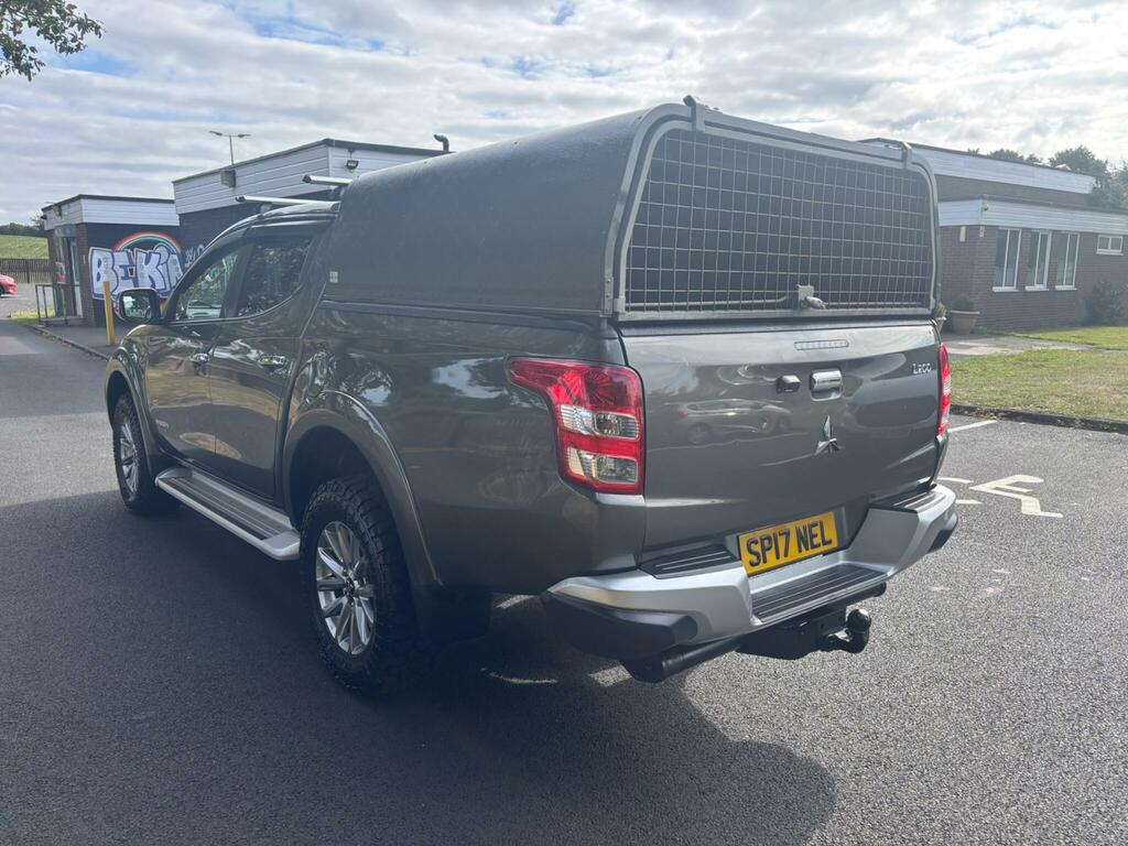 Mitsubishi L200 2.4 Di-d Dc Warrior 4Wd Euro 6 CP17VKZ Green #5