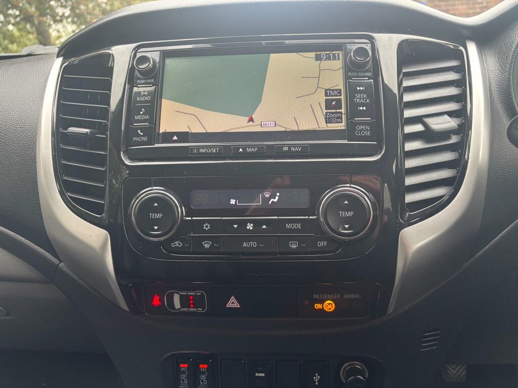 Mitsubishi L200  Grey #12