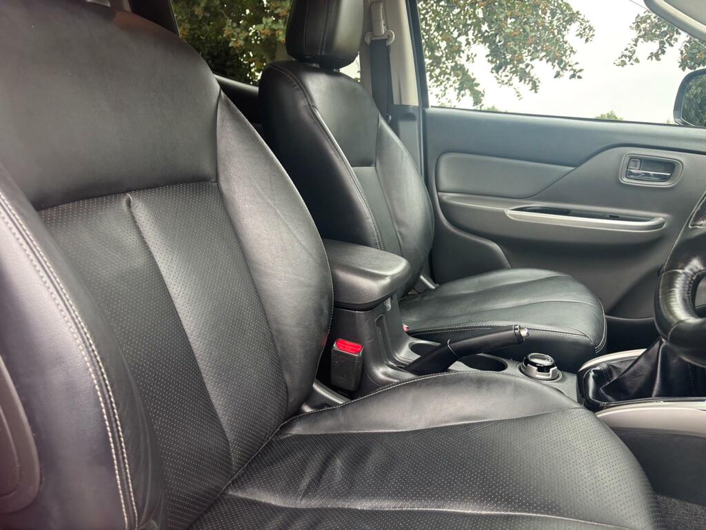 Mitsubishi L200  Grey #14