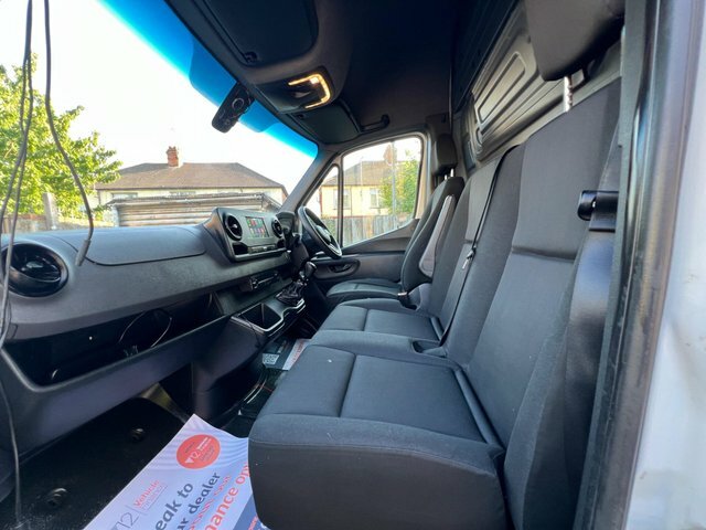 Mercedes-Benz Sprinter Panel Van White #31
