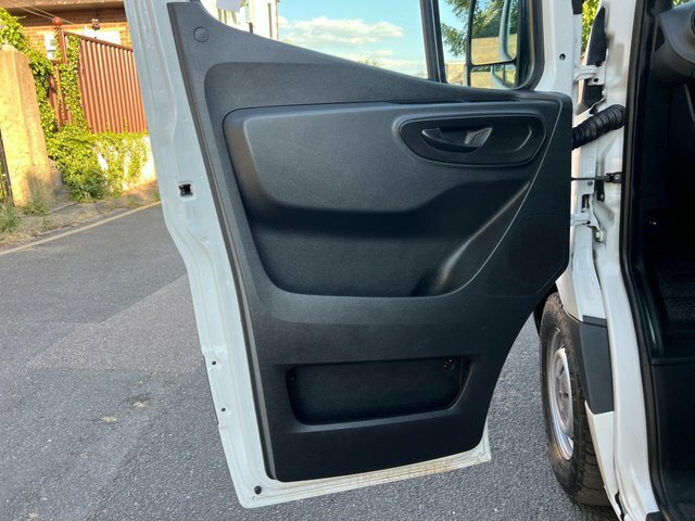 Mercedes-Benz Sprinter Panel Van White #38