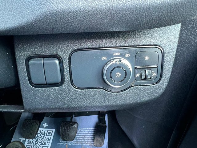 Mercedes-Benz Sprinter Panel Van White #29