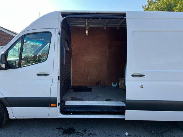 Mercedes-Benz Sprinter Panel Van White #20