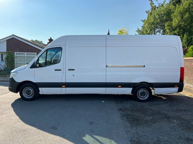Mercedes-Benz Sprinter Panel Van White #19