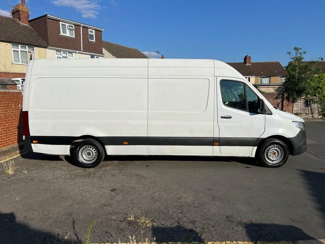Mercedes-Benz Sprinter Panel Van White #22