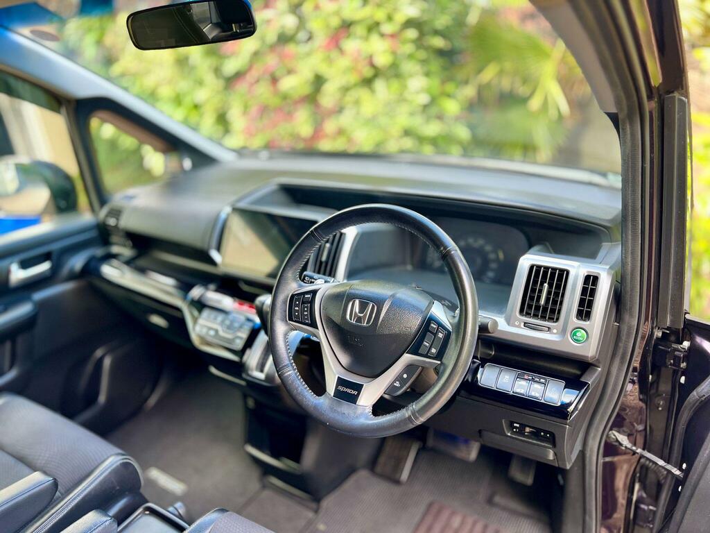 Honda StepWagon Spada 2.0 #12