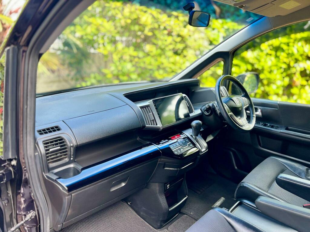 Honda StepWagon Spada 2.0 #15