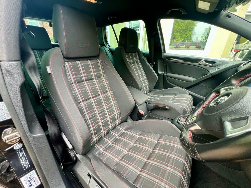 Volkswagen Golf 1.6 Tdi Se Euro 5 Red #13