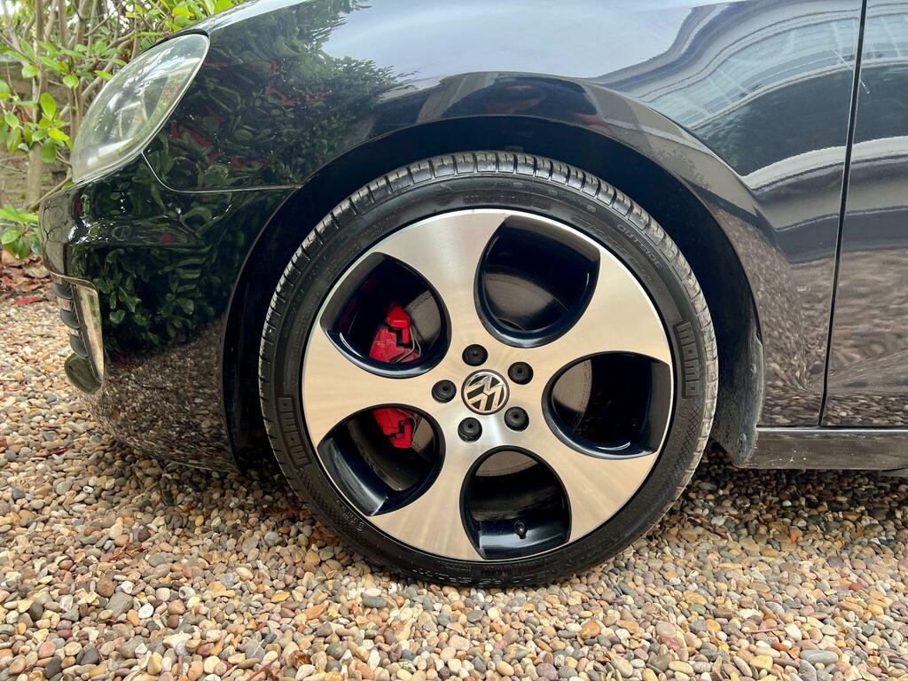 Volkswagen Golf 1.6 Tdi Se Euro 5 Red #34