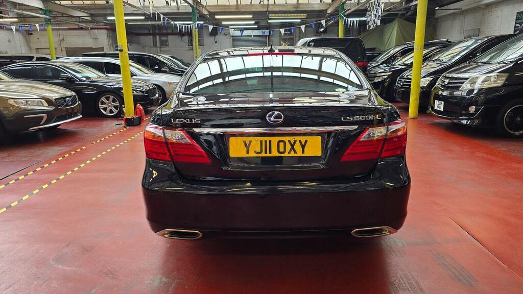 Lexus LS 600H L Rsr Black #40