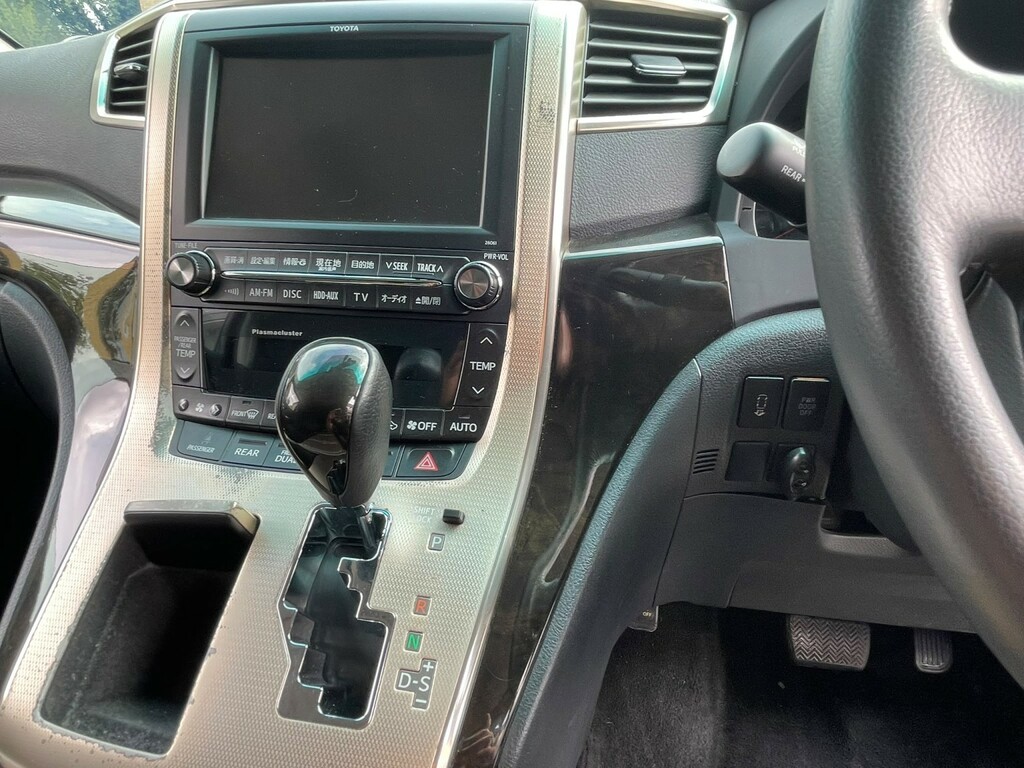 Toyota Vellfire #54
