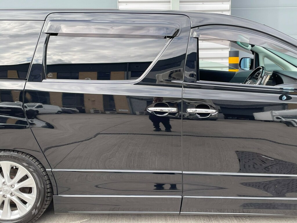 Toyota Vellfire #23