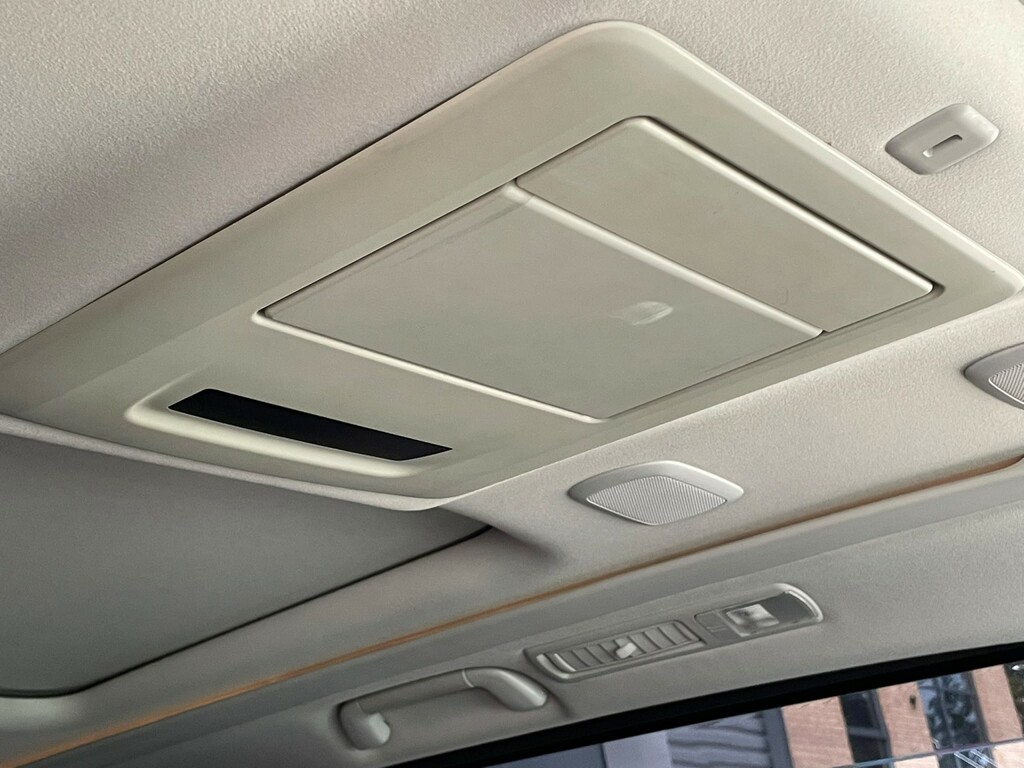 Toyota Vellfire #56