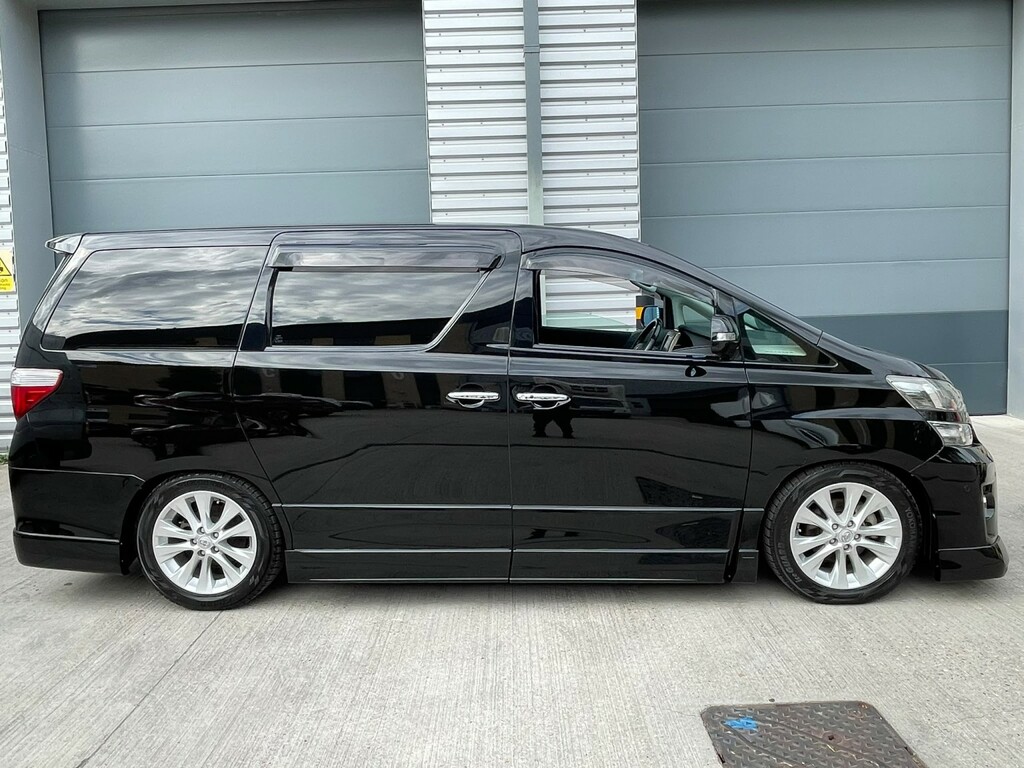 Toyota Vellfire #19
