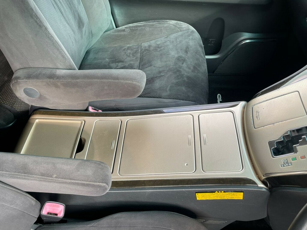 Toyota Vellfire #57