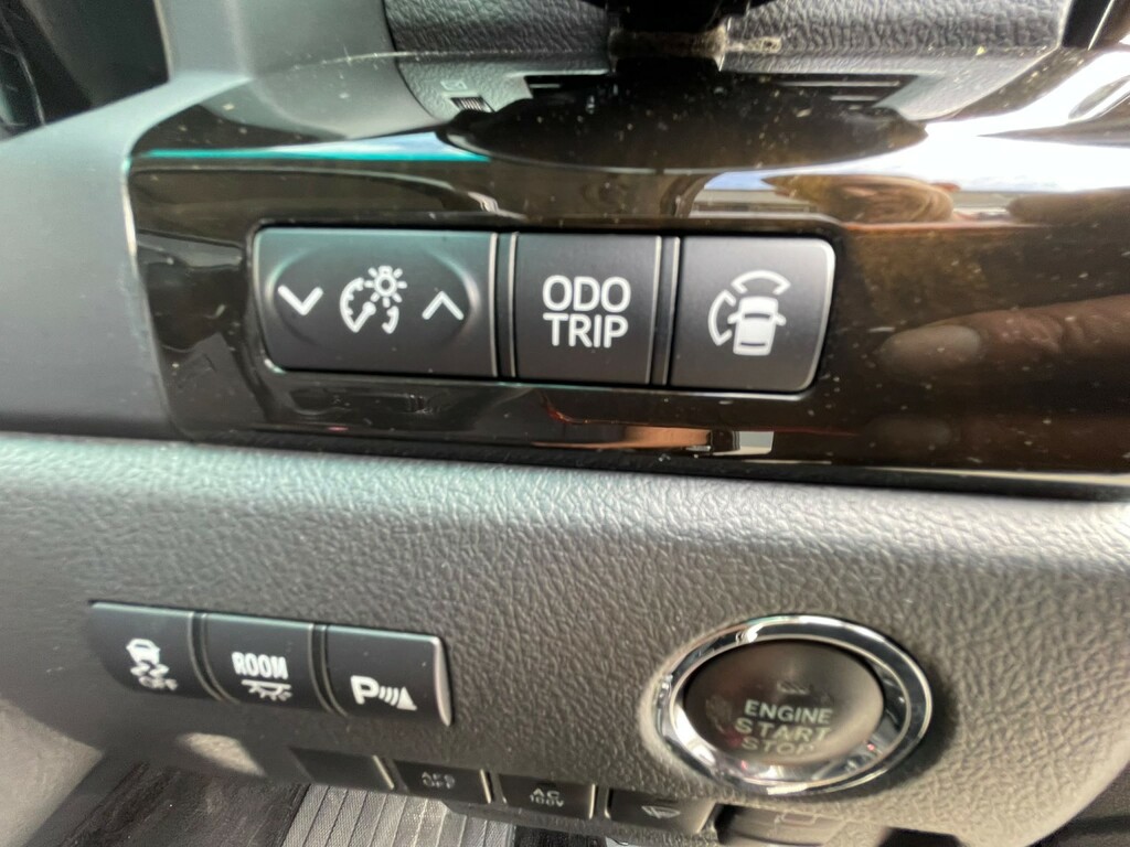 Toyota Vellfire #55