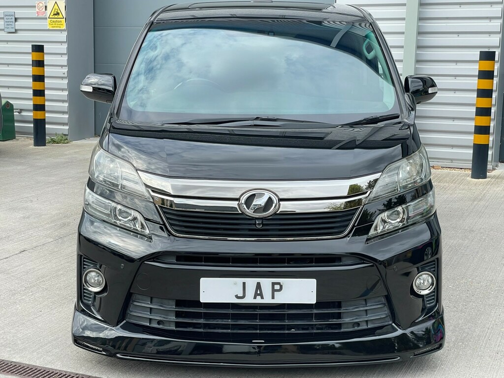 Toyota Vellfire 3.5 V6 Superb Sought After High Spec Black #4