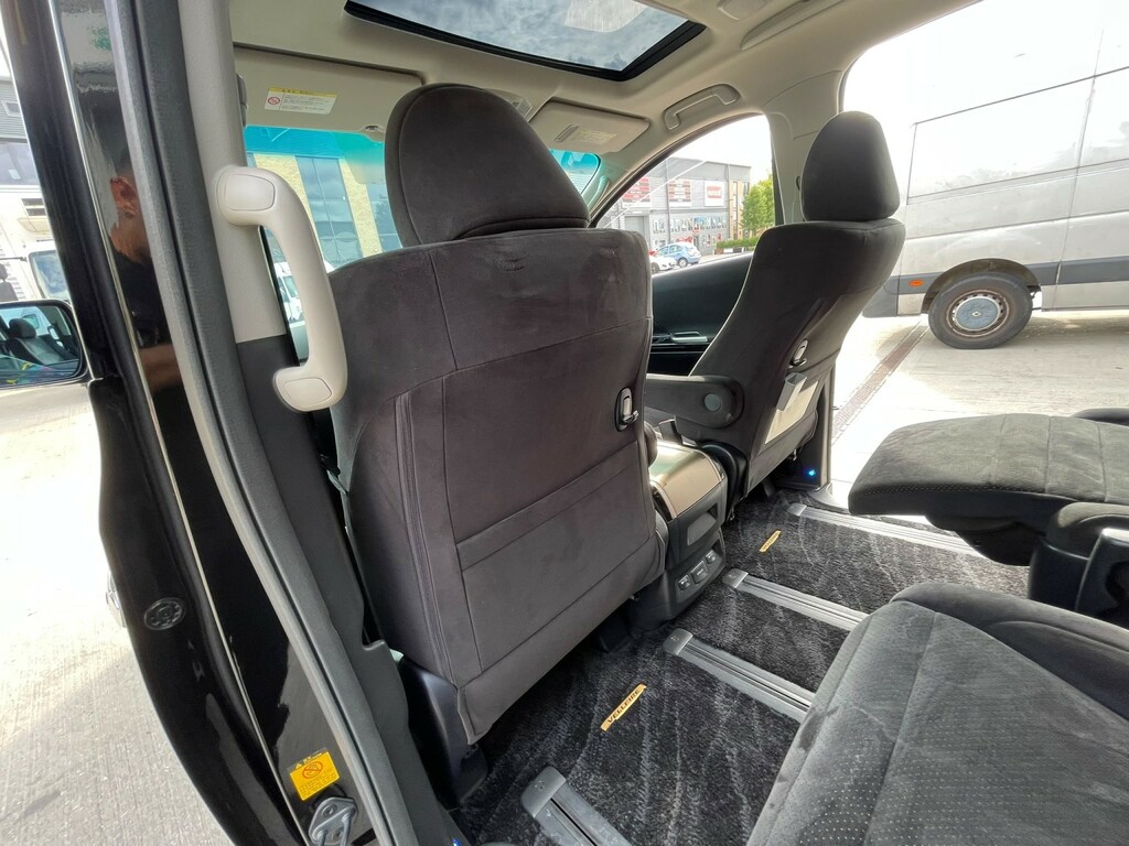 Toyota Vellfire #65