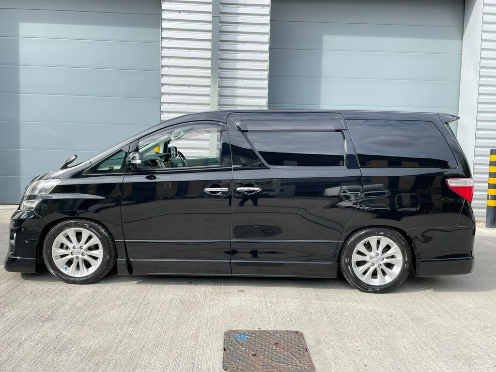 Toyota Vellfire #38