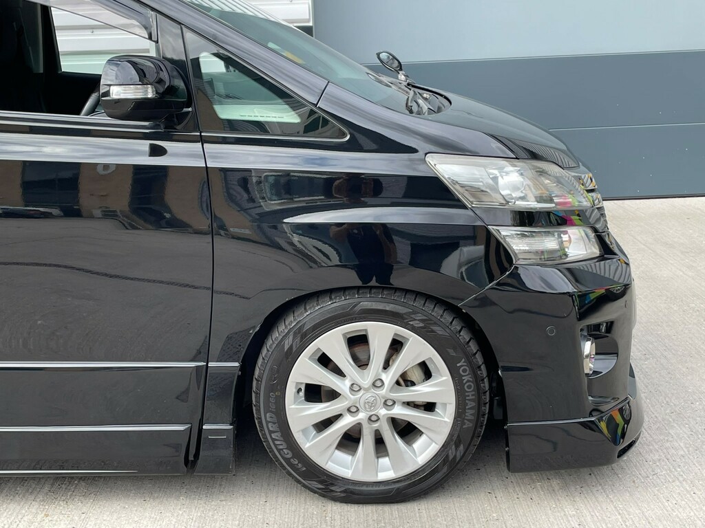 Toyota Vellfire #17