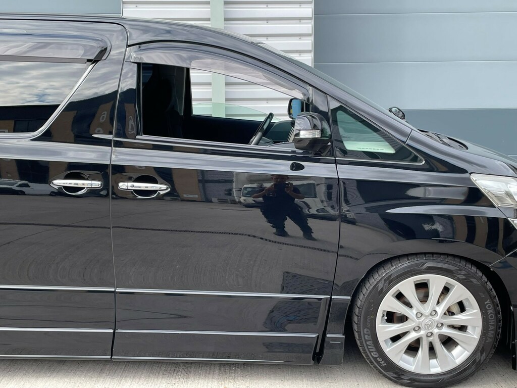 Toyota Vellfire #18